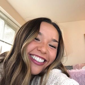 Meet your Posher, Kaitlynn